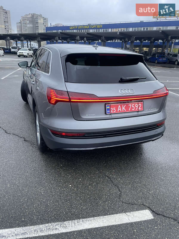 Внедорожник / Кроссовер Audi e-tron 2020 в Киеве