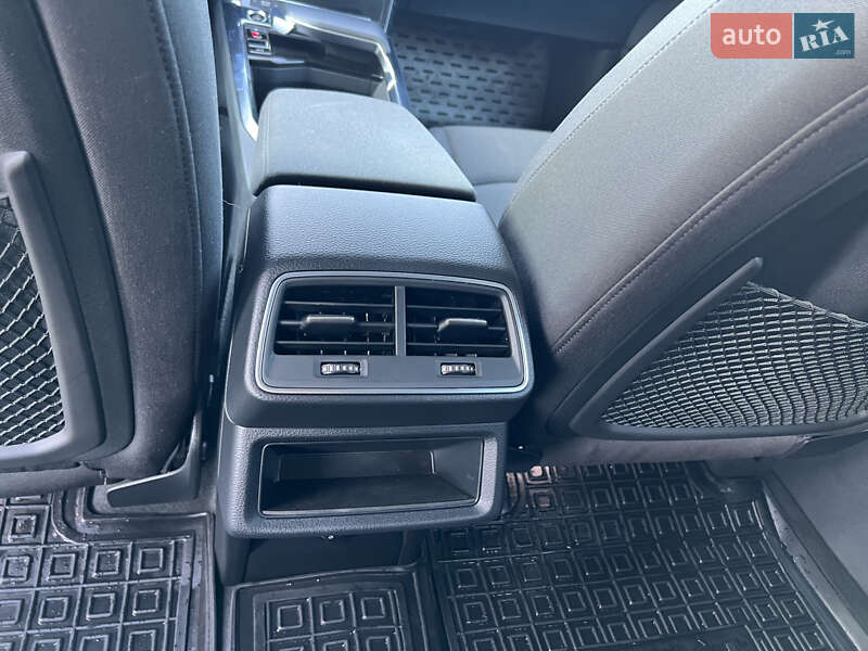 Позашляховик / Кросовер Audi e-tron 2022 в Чернівцях