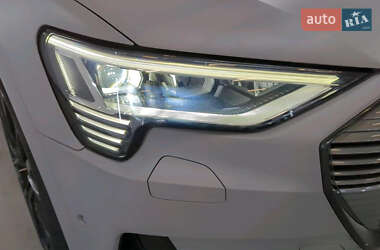 Внедорожник / Кроссовер Audi e-tron 2019 в 