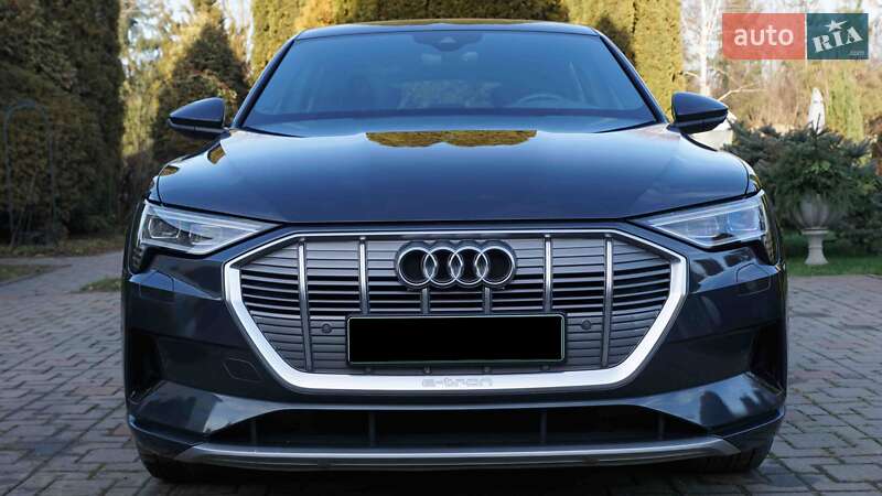 Audi e-tron 2019