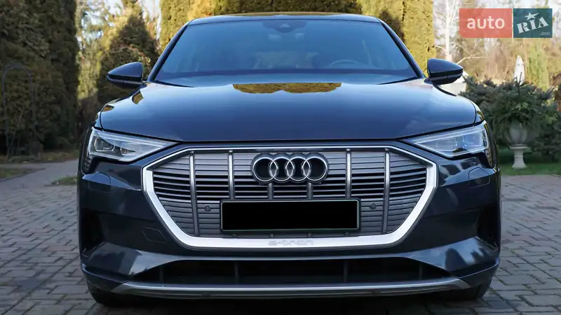 Audi e-tron