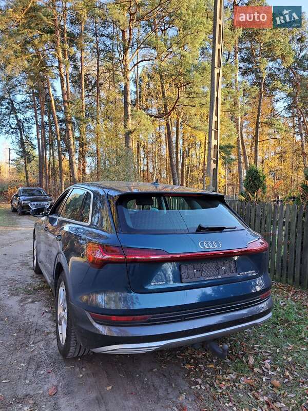 Внедорожник / Кроссовер Audi e-tron 2019 в Киеве