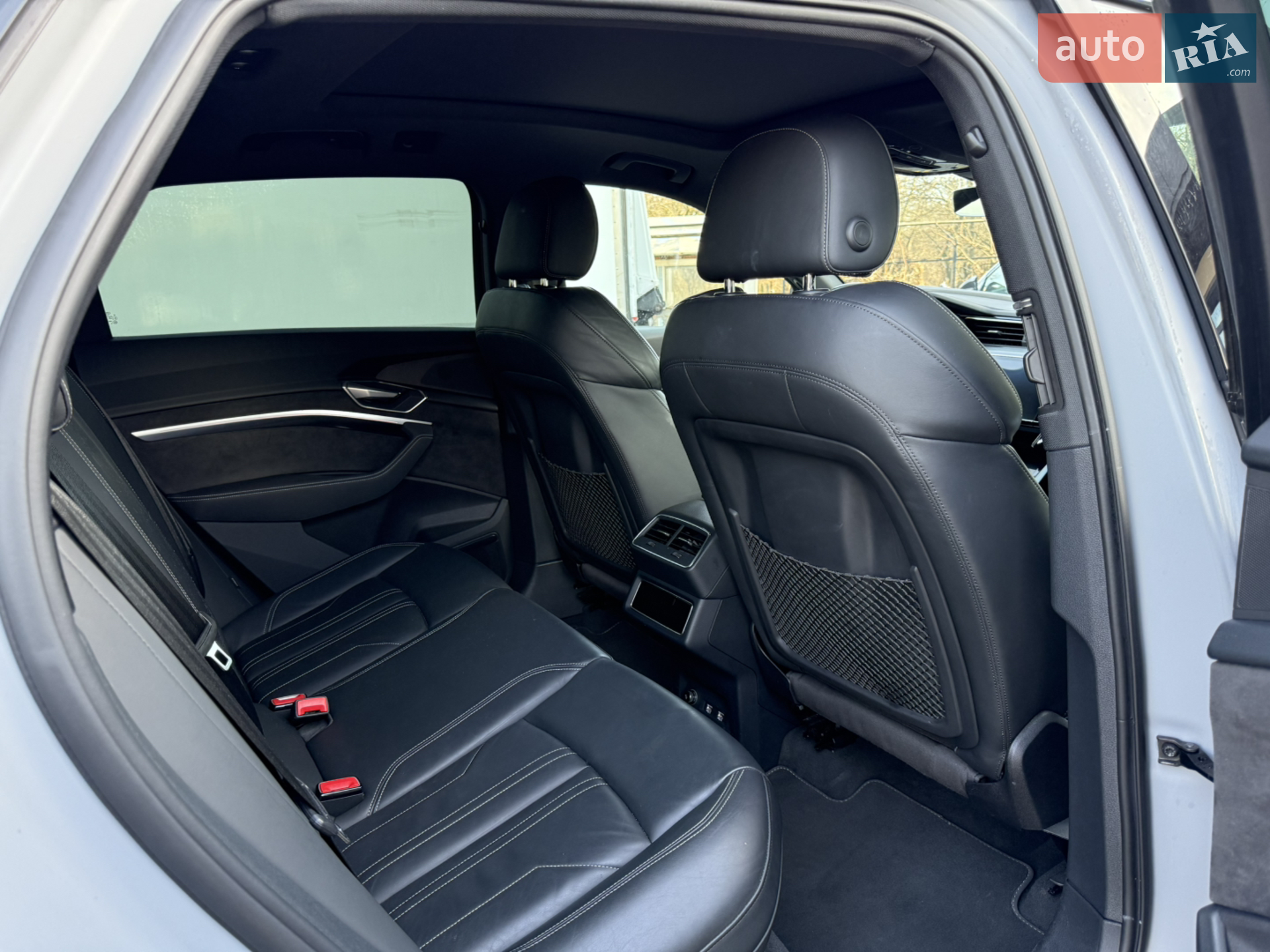 2019 Audi e-tron - мініатюра 28