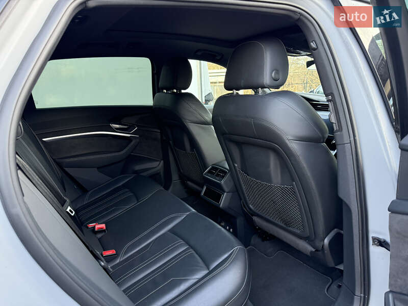 Внедорожник / Кроссовер Audi e-tron 2019 в Коломые