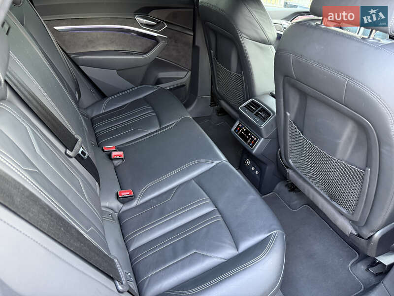 Внедорожник / Кроссовер Audi e-tron 2019 в Коломые