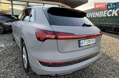 Внедорожник / Кроссовер Audi e-tron 2019 в 