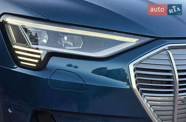 Внедорожник / Кроссовер Audi e-tron 2019 в 