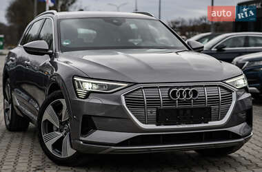 Внедорожник / Кроссовер Audi e-tron 2020 в 
