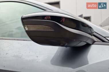 Внедорожник / Кроссовер Audi e-tron 2020 в 