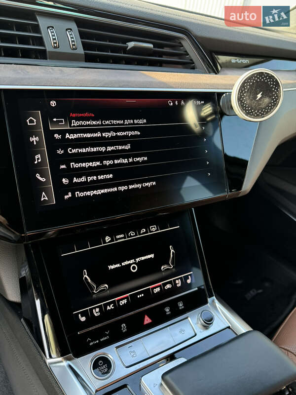 Позашляховик / Кросовер Audi e-tron 2021 в Чернівцях