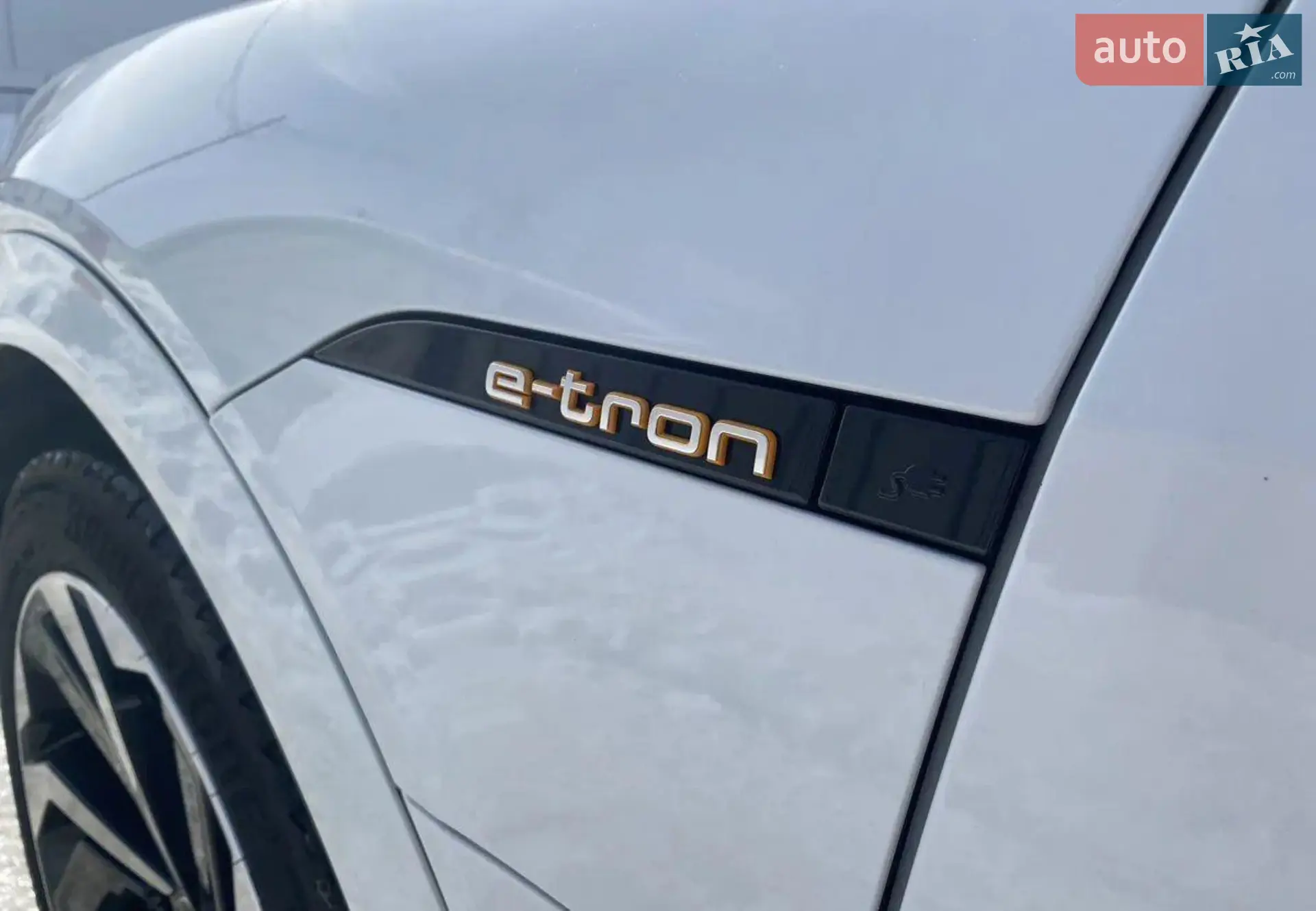2019 Audi e-tron - мініатюра 3