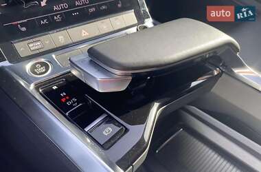 Внедорожник / Кроссовер Audi e-tron 2019 в 