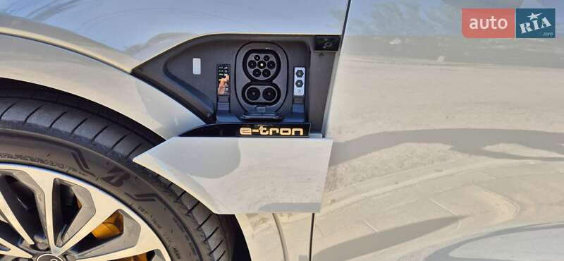 Внедорожник / Кроссовер Audi e-tron 2022 в Черкассах