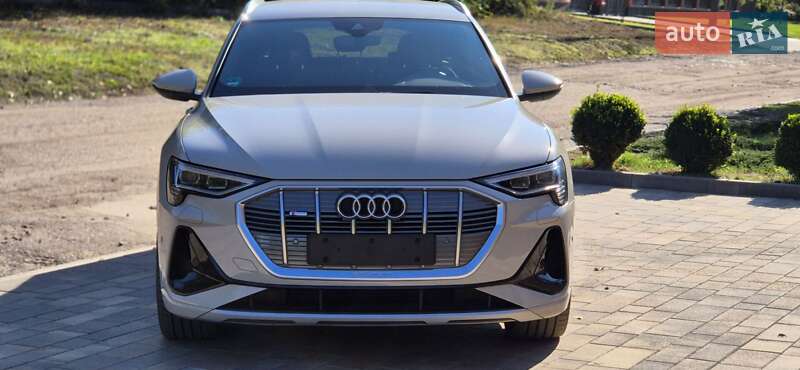 Внедорожник / Кроссовер Audi e-tron 2022 в Черкассах