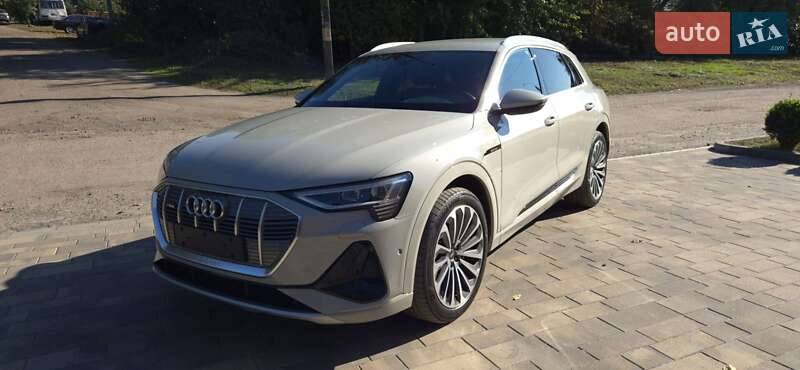 Внедорожник / Кроссовер Audi e-tron 2022 в Черкассах