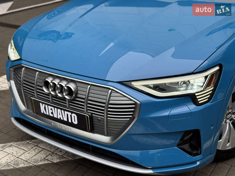 Позашляховик / Кросовер Audi e-tron 2019 в Києві