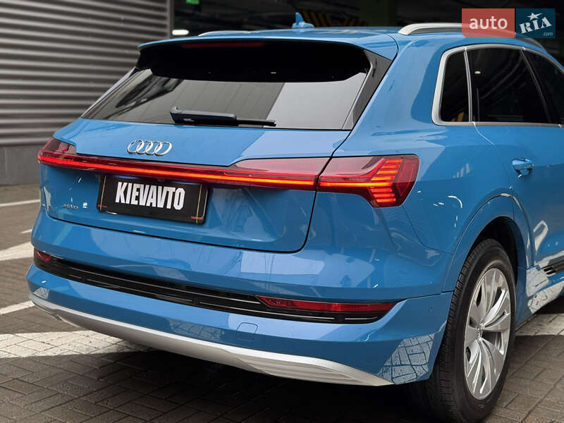 Позашляховик / Кросовер Audi e-tron 2019 в Києві