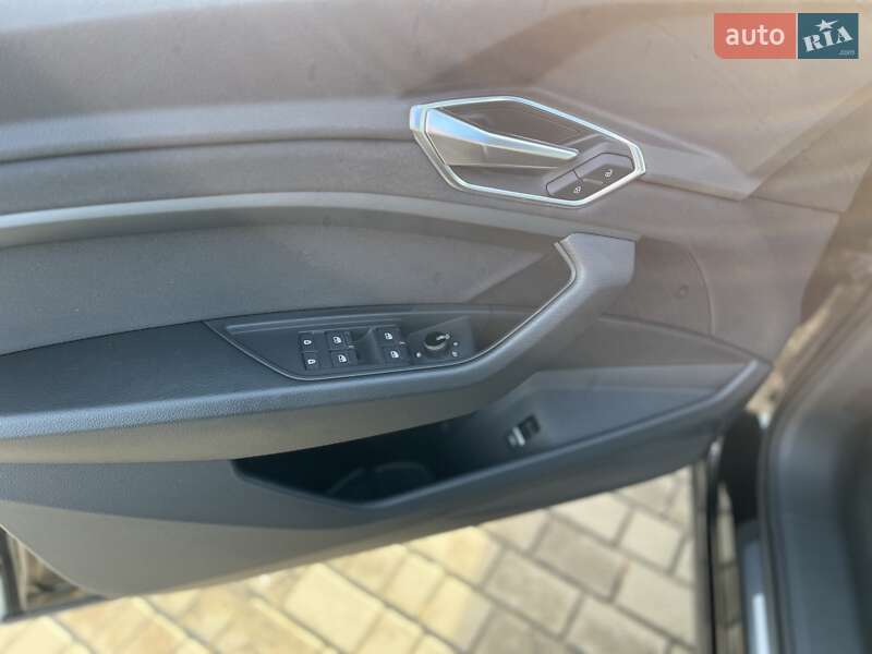 Внедорожник / Кроссовер Audi e-tron 2022 в Львове