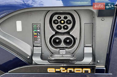 Внедорожник / Кроссовер Audi e-tron 2020 в 