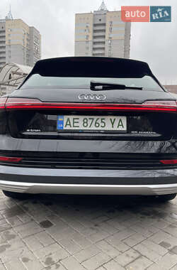 Внедорожник / Кроссовер Audi e-tron 2019 в 