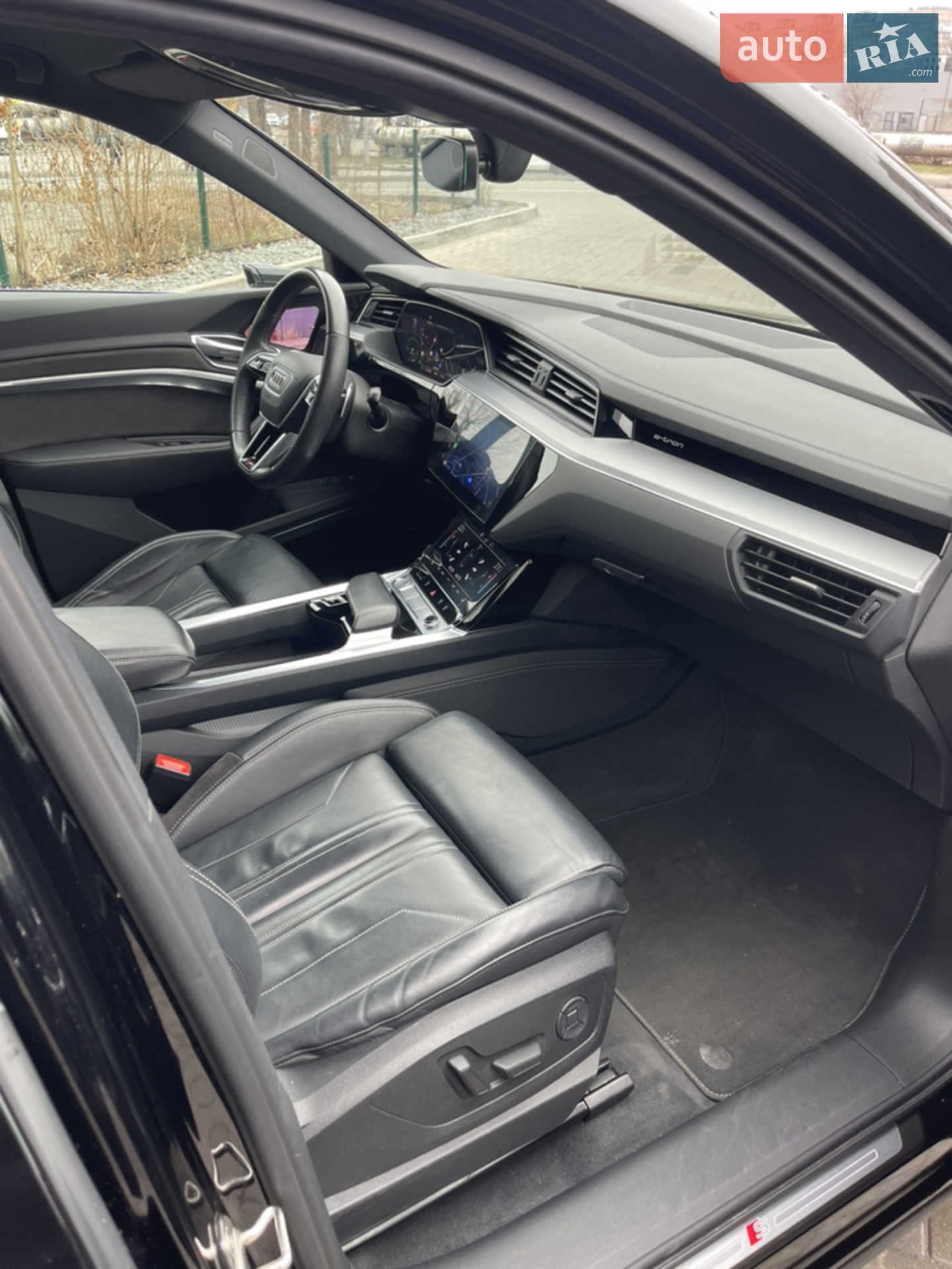 2019 Audi e-tron - мініатюра 25