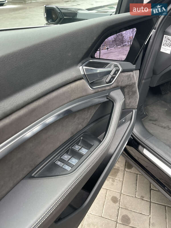 Позашляховик / Кросовер Audi e-tron 2019 в Дніпрі