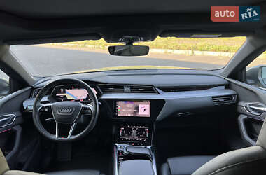 Внедорожник / Кроссовер Audi e-tron 2020 в 