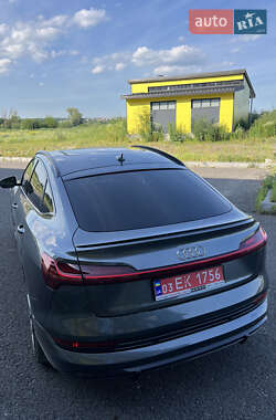 Внедорожник / Кроссовер Audi e-tron 2020 в 