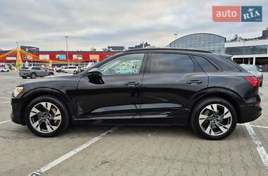 Внедорожник / Кроссовер Audi e-tron 2020 в 