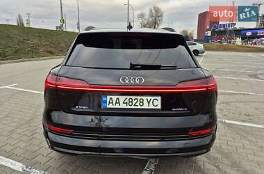 Внедорожник / Кроссовер Audi e-tron 2020 в 