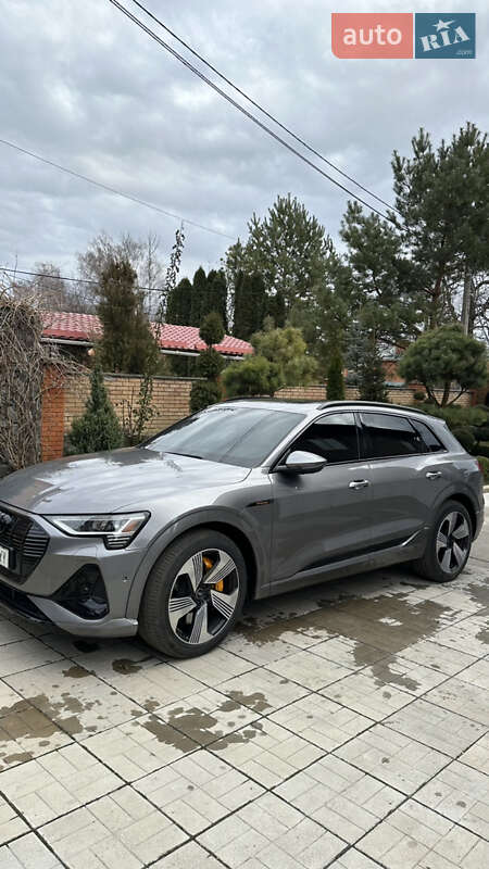 Внедорожник / Кроссовер Audi e-tron 2021 в Борисполе фото 16 Внедорожник / Кроссовер Audi e-tron 2021 в Борисполе