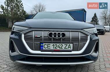 Внедорожник / Кроссовер Audi e-tron 2020 в 
