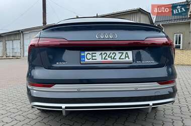 Внедорожник / Кроссовер Audi e-tron 2020 в 