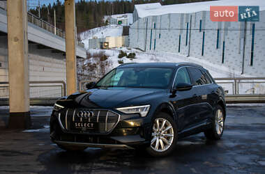 Внедорожник / Кроссовер Audi e-tron 2019 в 