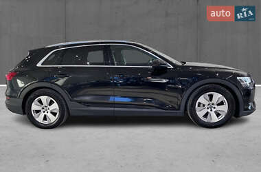 Внедорожник / Кроссовер Audi e-tron 2020 в 