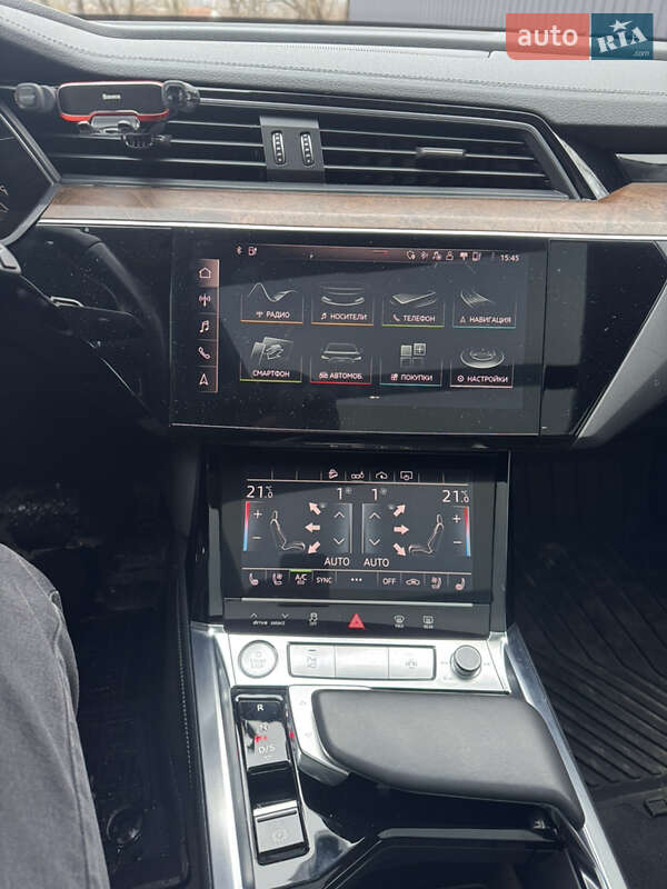 Внедорожник / Кроссовер Audi e-tron 2019 в Чернигове