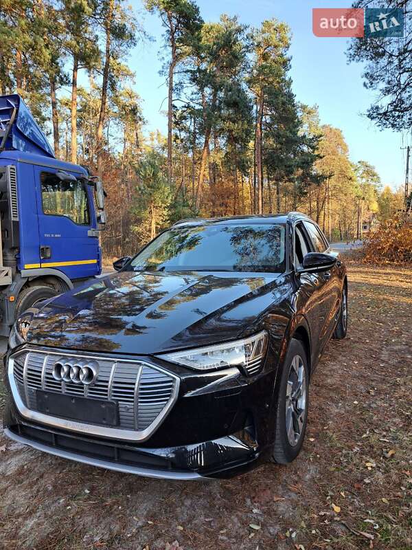 Позашляховик / Кросовер Audi e-tron 2019 в Києві