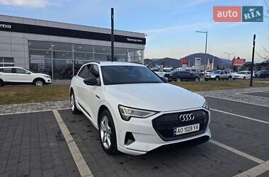 Внедорожник / Кроссовер Audi e-tron 2020 в 