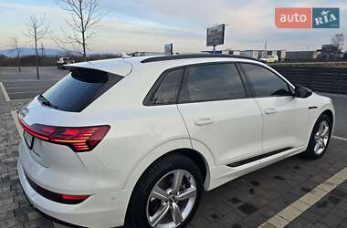 Внедорожник / Кроссовер Audi e-tron 2020 в 