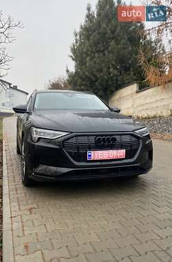 Позашляховик / Кросовер Audi e-tron 2019 в Ужгороді