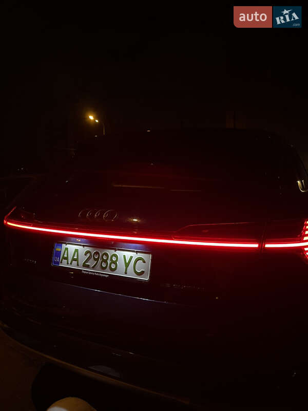 Позашляховик / Кросовер Audi e-tron 2021 в Києві