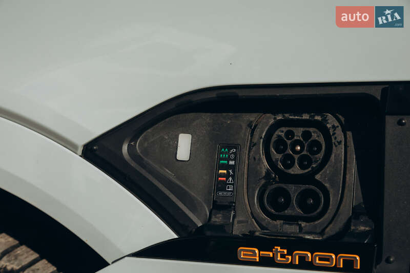 Позашляховик / Кросовер Audi e-tron 2019 в Львові