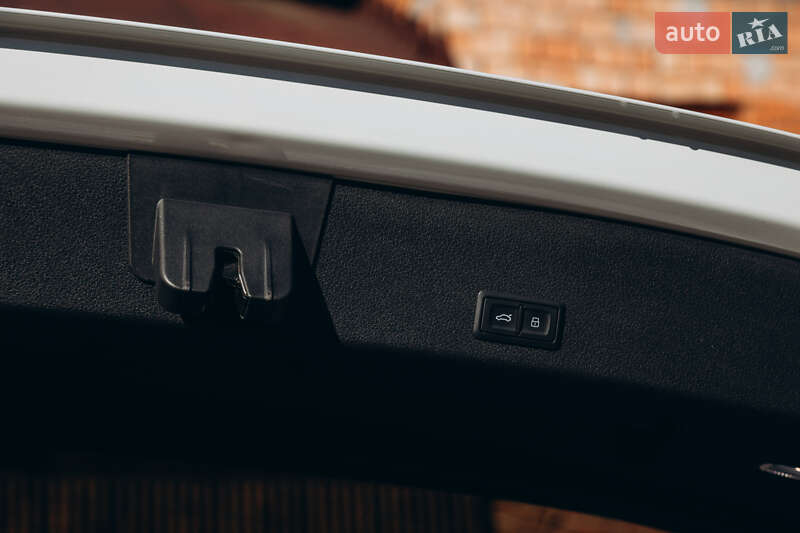 Позашляховик / Кросовер Audi e-tron 2019 в Львові