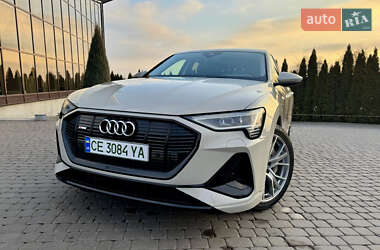 Позашляховик / Кросовер Audi e-tron 2020 в 