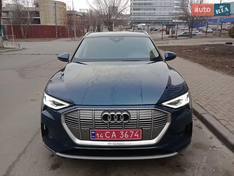 Audi e-tron 2019