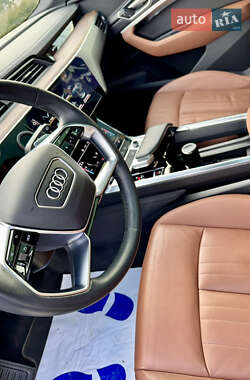 Внедорожник / Кроссовер Audi e-tron 2022 в 