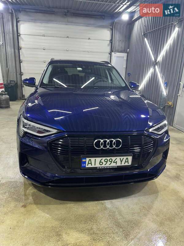 Audi e-tron 2022