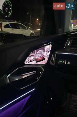 Универсал Audi e-tron 2019 в 