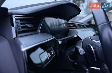 Внедорожник / Кроссовер Audi e-tron 2020 в 
