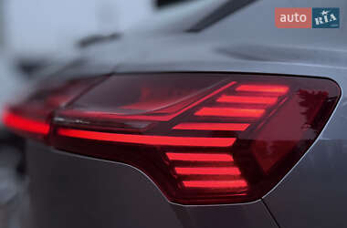 Внедорожник / Кроссовер Audi e-tron 2020 в 